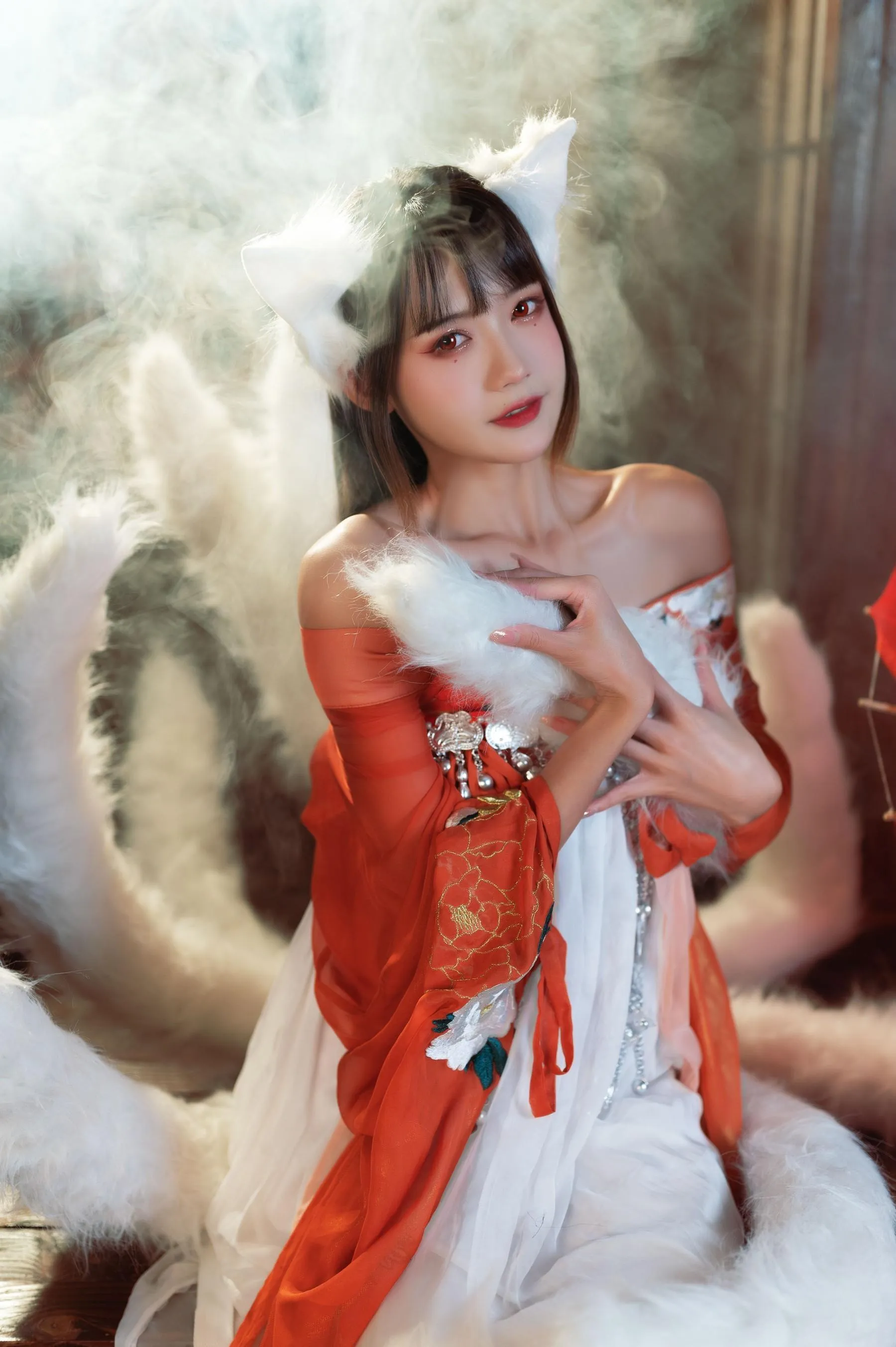 [艺图语] 2022.06.10 九尾狐 兔子Zzz不吃胡萝卜 [26P]插图1